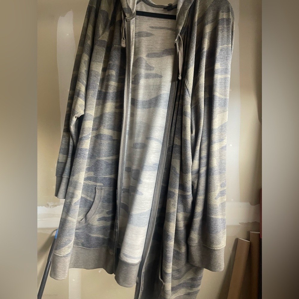 Camo Full Zip - Torrid